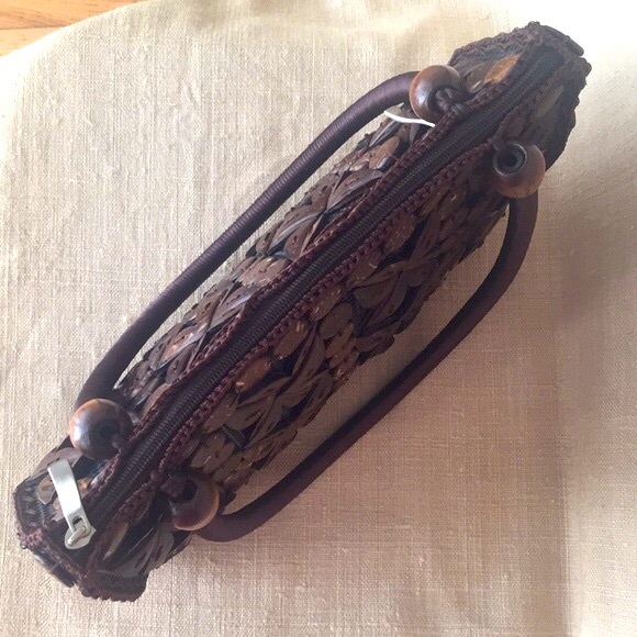 Vintage Handmade Coconut Shell Handbag - Picture 4 of 9